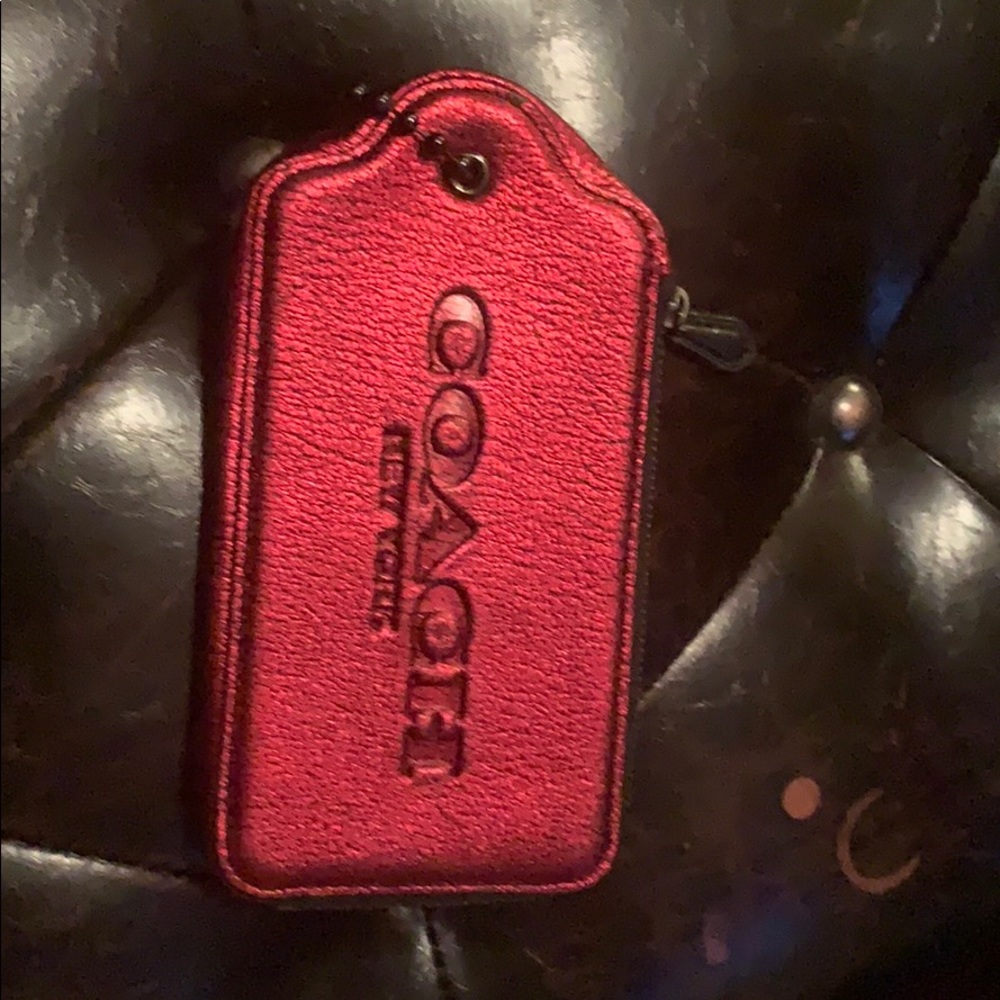 Zippered pouch!